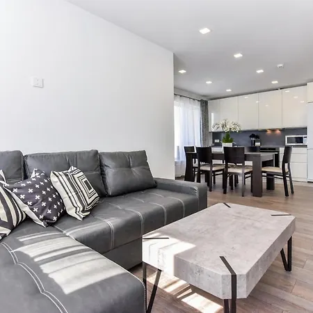 Amber - Luxury Two Bedroom Appartamento Palanga