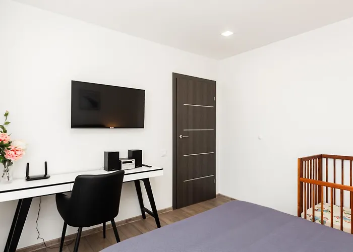 Amber - Luxury Two Bedroom פלאנגה