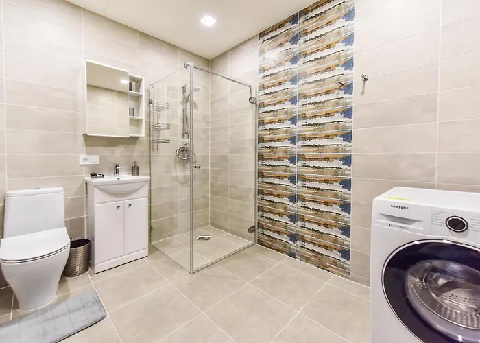 Amber - Luxury Two Bedroom * פלאנגה